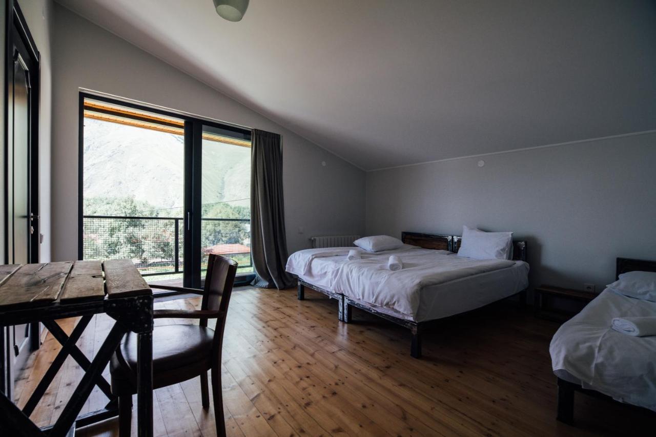 Green Sheep Boutique Hotel Степанцмінда Екстер'єр фото