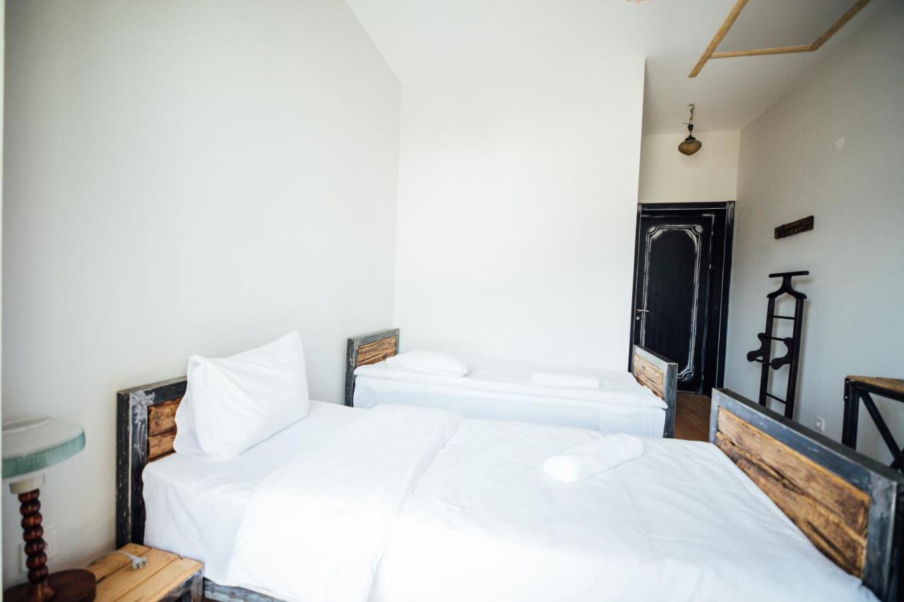 Green Sheep Boutique Hotel Степанцмінда Екстер'єр фото